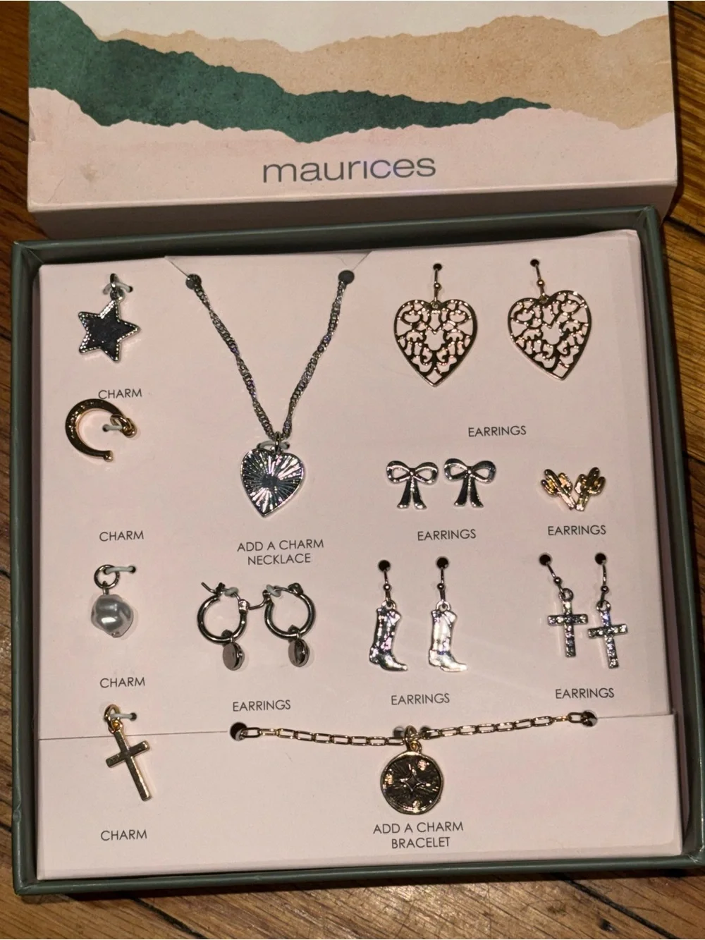 Maurices set mixed